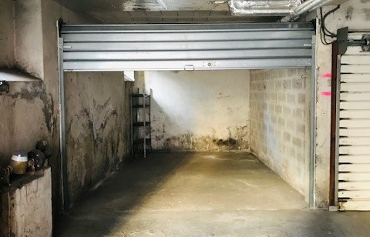 garage  pièces 13 m2 à vendre à Nice (06000)