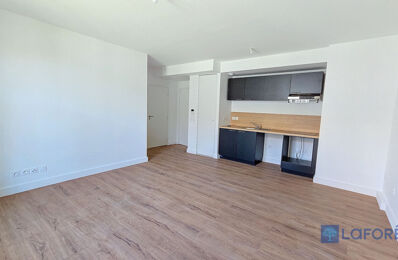 location appartement 1 050 € CC /mois à proximité de Saint-Laurent-du-Var (06700)