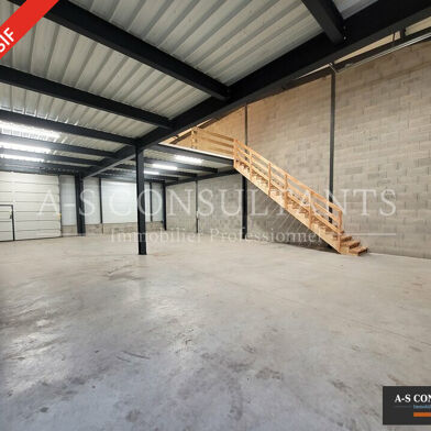 Local industriel 349 m²