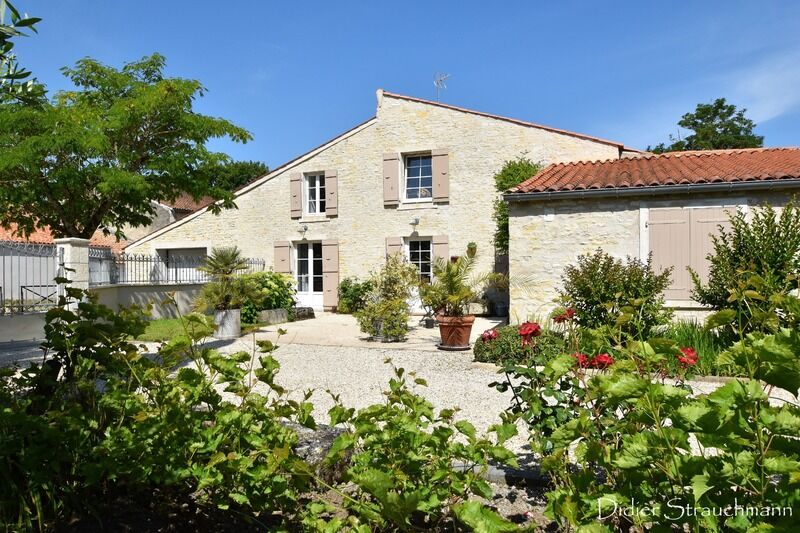 Villa / Maison 6 pièces  à vendre Aigrefeuille-d'Aunis 17290