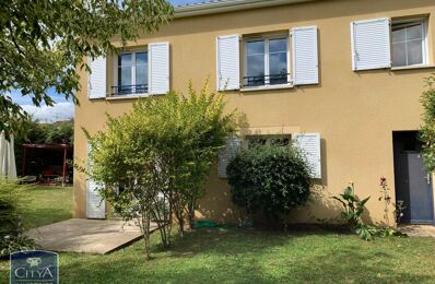 location maison 950 € CC /mois à proximité de Saint-Gelais (79410)