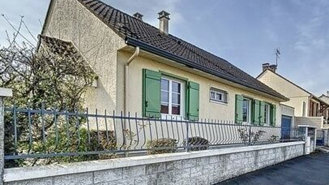 maison 3 pièces 85 m2 à vendre à Le Châtelet-en-Brie (77820)