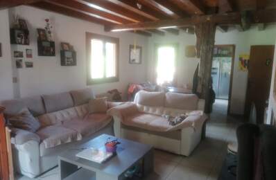 Loyer mensuel : 995 euros CC — photo du bien