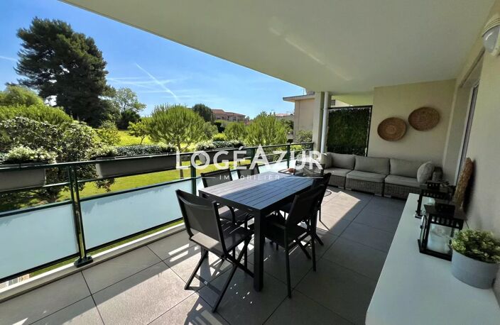 LOCATION SAISONNIÈRE ANTIBES - APPARTEMENT 2 COUCHAGES - PISCINE — photo 2