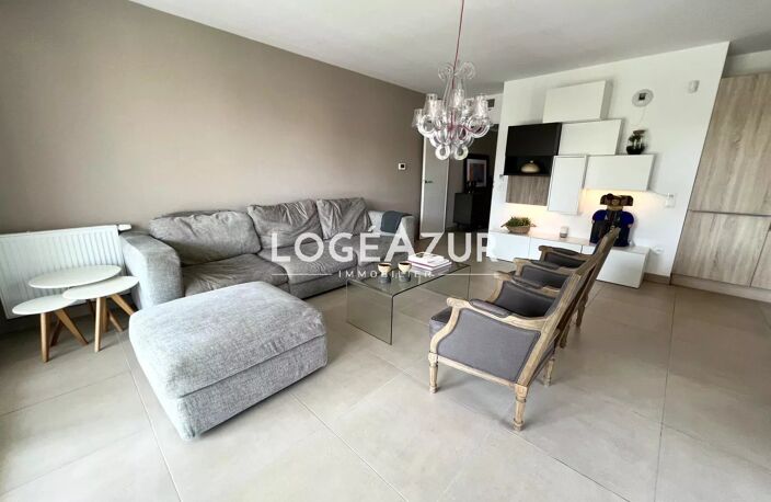 LOCATION SAISONNIÈRE ANTIBES - APPARTEMENT 2 COUCHAGES - PISCINE — photo 4