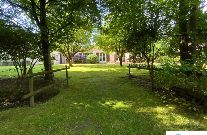 MAISON DE FAMILLE SUR PARC DE 9.600 m2 — photo 4