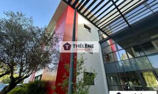 Bureau  943 m² à louer à Nîmes (30000)