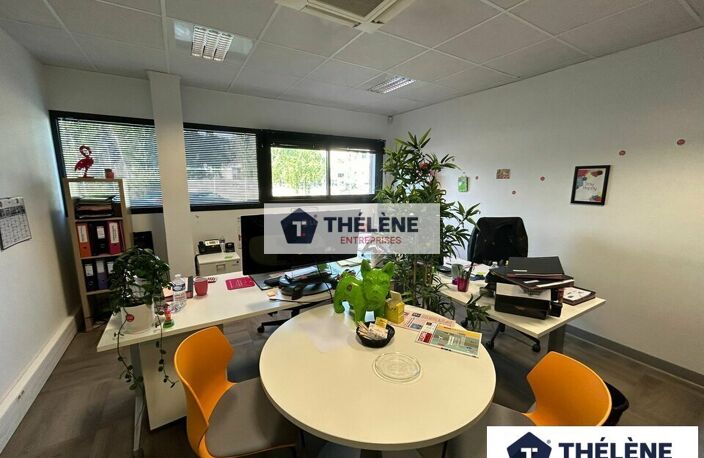 BUREAUX à LOUER — photo 2