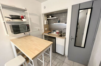 location appartement 520 € CC /mois à proximité de Le Puy-Sainte-Réparade (13610)