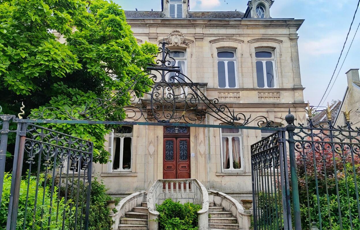 maison 11 pièces 279 m2 à vendre à Solesmes (59730)