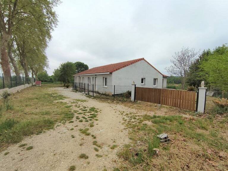 REALVILLE — photo 1