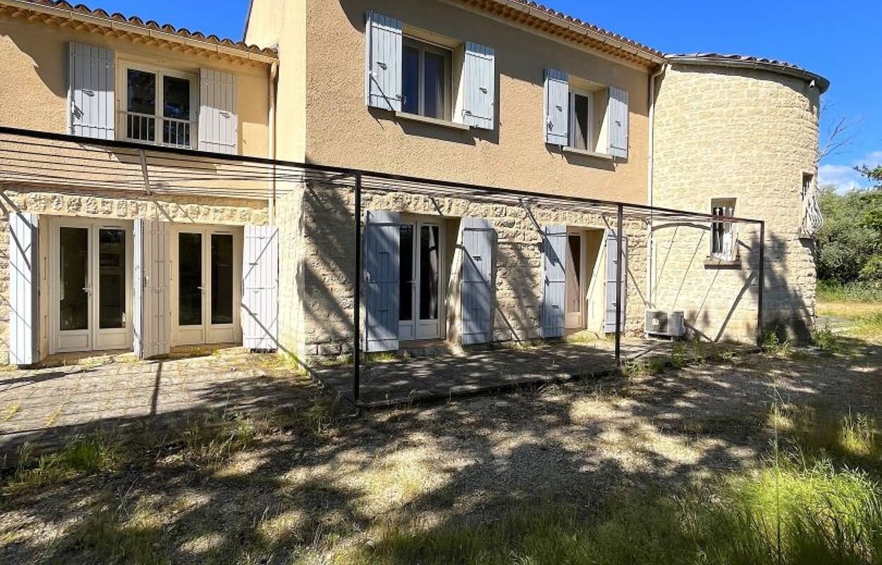 maison 9 pièces 240 m2 à vendre à Velleron (84740)