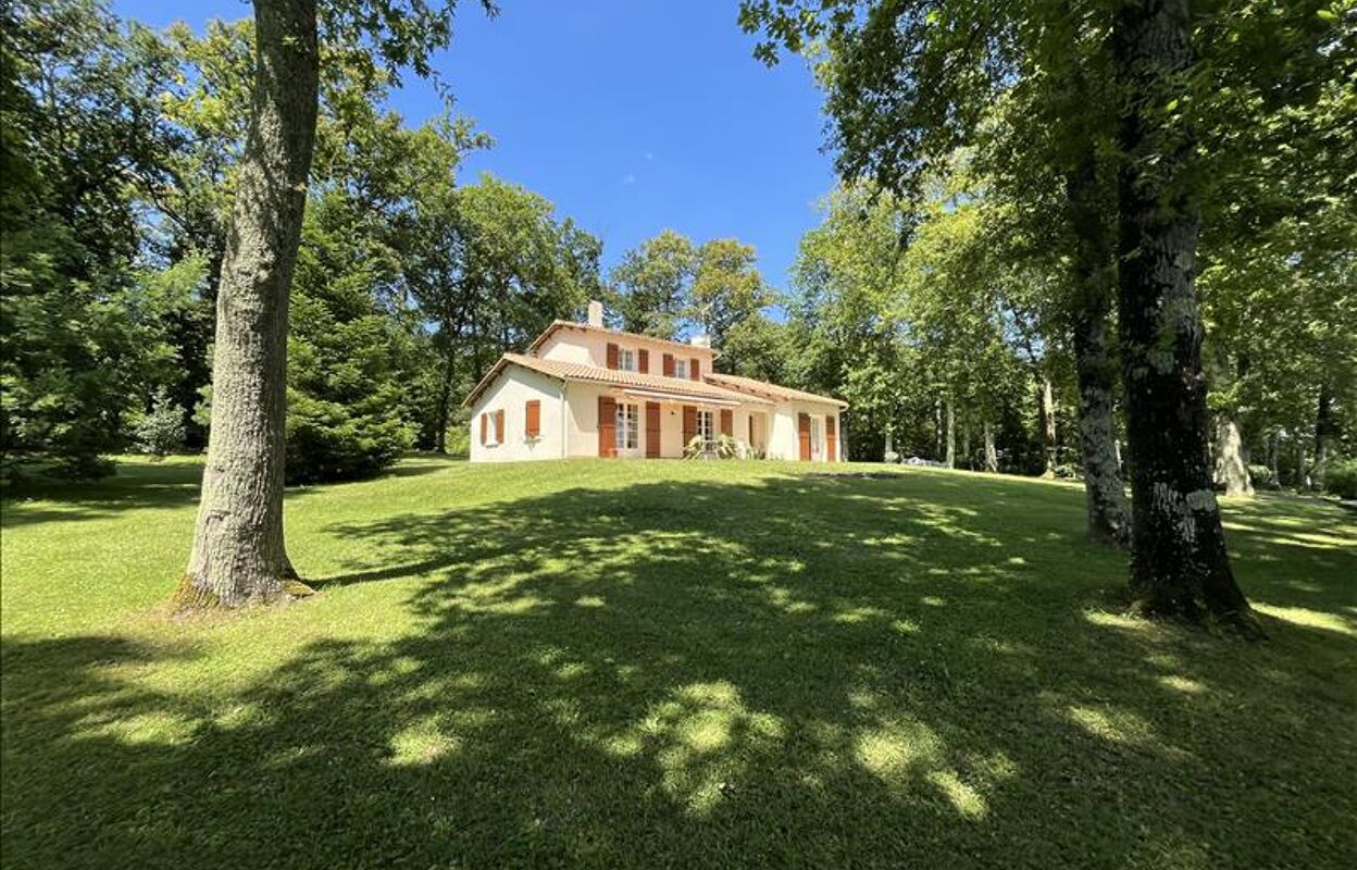 maison 5 pièces 130 m2 à vendre à Étaules (17750)