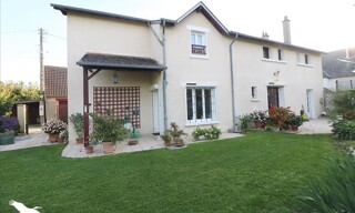 Maison 8 Pièces 217 m² à vendre à Mehun-sur-Yèvre (18500)