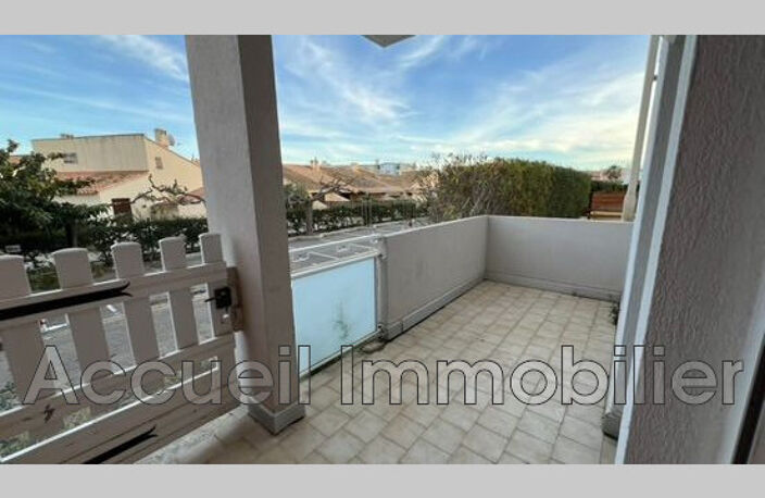 P2 rez-de-chaussée en très bon état de 44 m² + loggia en angle — photo 5