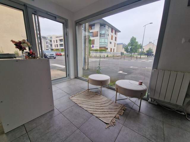 Locaux Saint Pierre Des Corps 3 pièce(s) 63 m2 — photo du bien