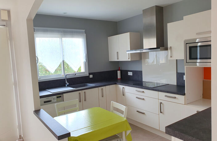 Vente maison 5 pièces 118 m² Saintes (17100) — photo 4