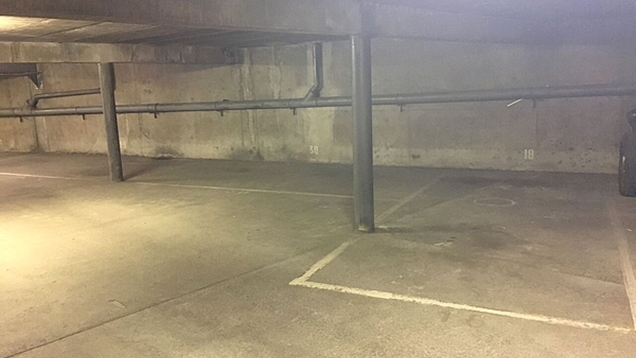 garage  pièces 10 m2 à louer à Clermont-Ferrand (63000)