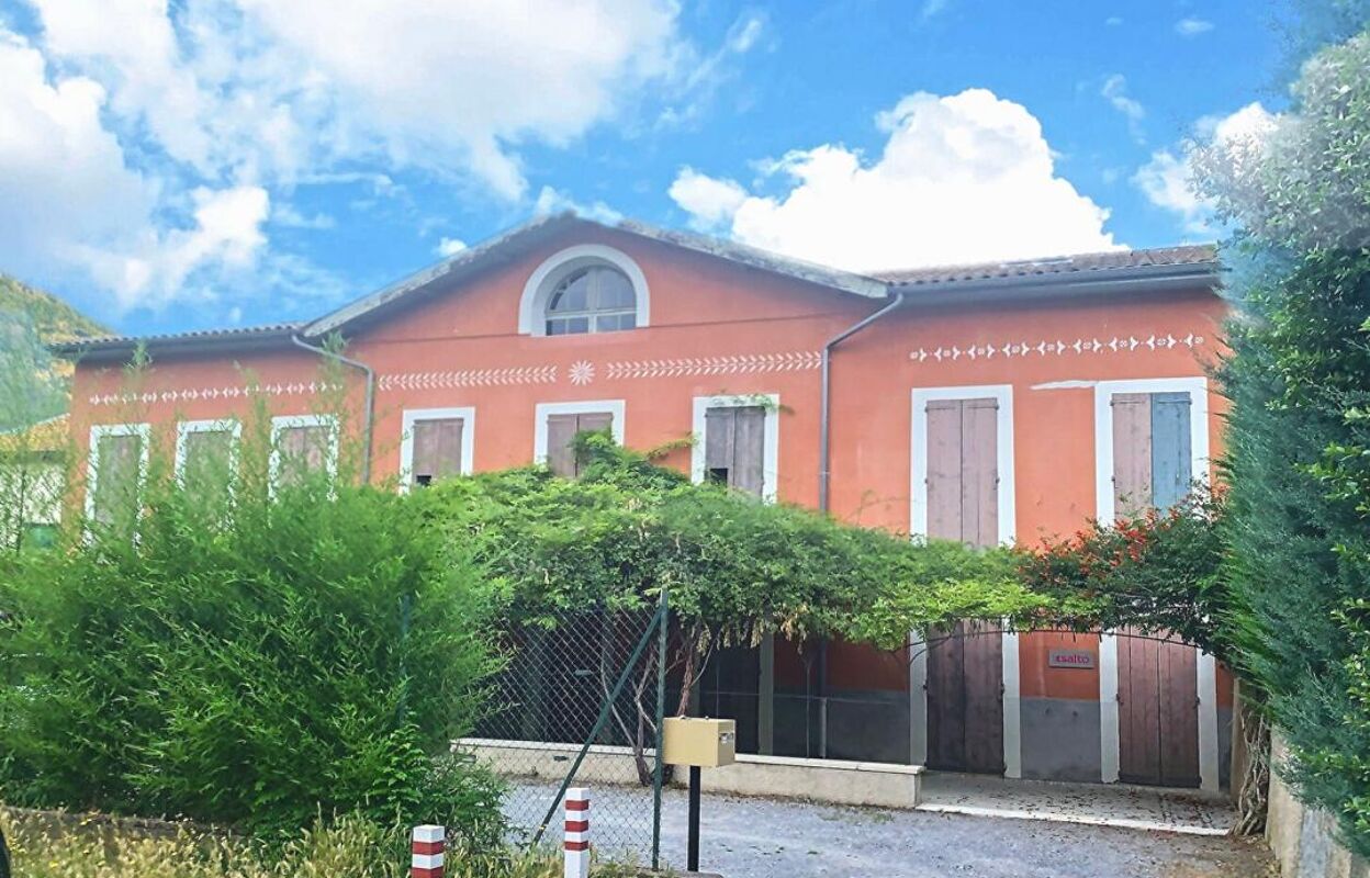 maison 17 pièces 397 m2 à vendre à Digne-les-Bains (04000)