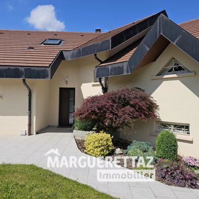 Maison 5 pièces 225 m²