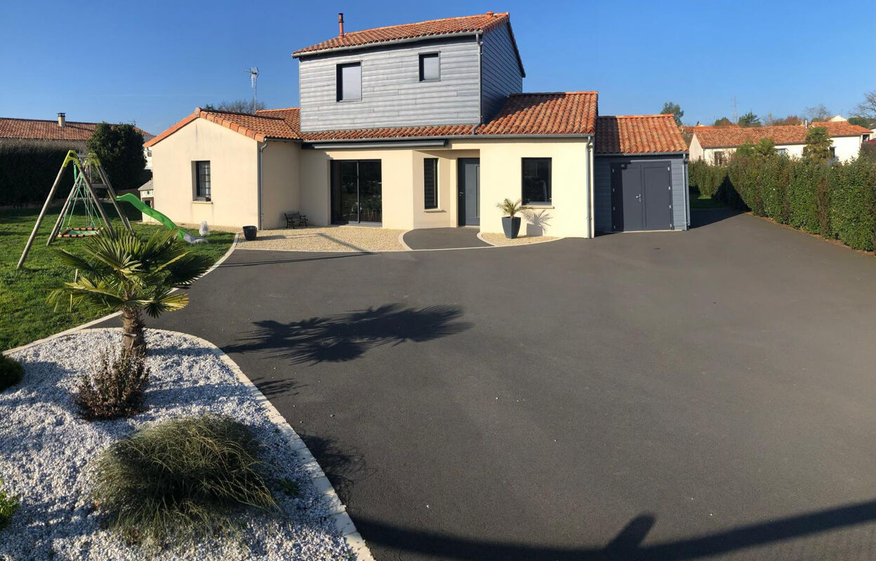 maison 6 pièces 157 m2 à vendre à Argentonnay (79150)