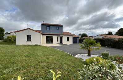 vente maison 246 750 € à proximité de Sainte-Radegonde (79100)