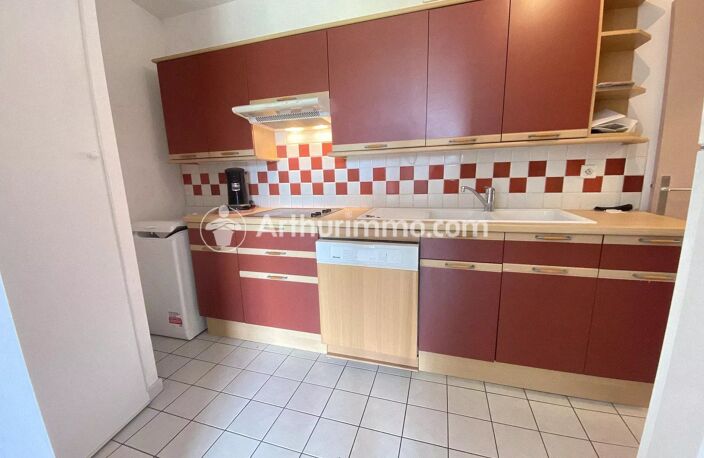 APPARTEMENT 3 PIECES PROCHE CENTRE — photo 2