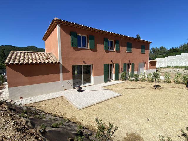 5 PIÈCES 91.7 M2 381 M2 CUERS ( 83390 ) RESIDENTIEL ' LES HAU... — photo du bien