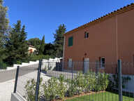 5 PIÈCES 91.7 M2 381 M2 CUERS ( 83390 ) RESIDENTIEL ' LES HAU... — photo 2