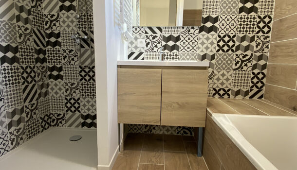 Villa / Maison 5 pièces  à vendre Cuers 83390