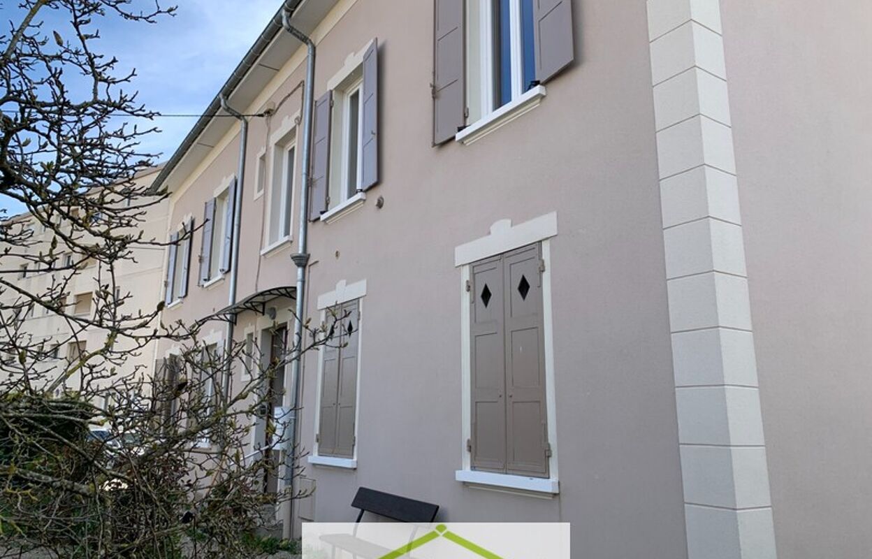 immeuble  pièces  m2 à vendre à Les Abrets en Dauphiné (38490)