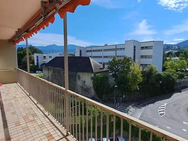 CHAMBERY - T4 avec vue dégagée et balcon — photo du bien