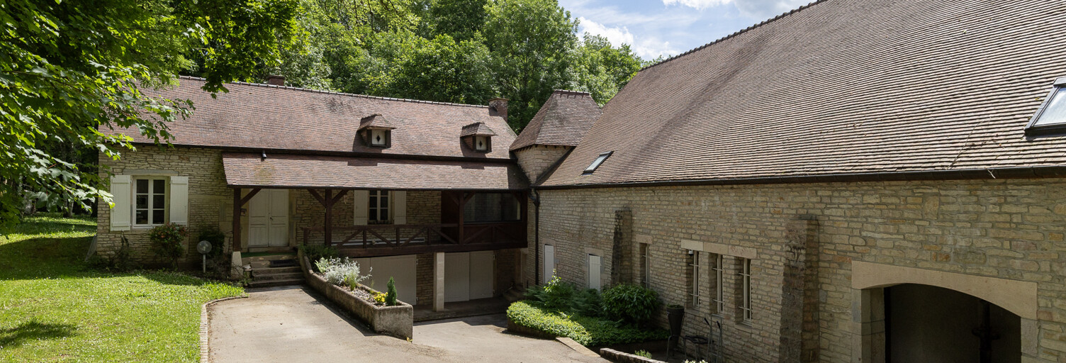 Maison 10 Pièces 350 m² à vendre à Sainte-Marie-sur-Ouche (21410)