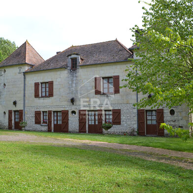 Maison 6 pièces 267 m²