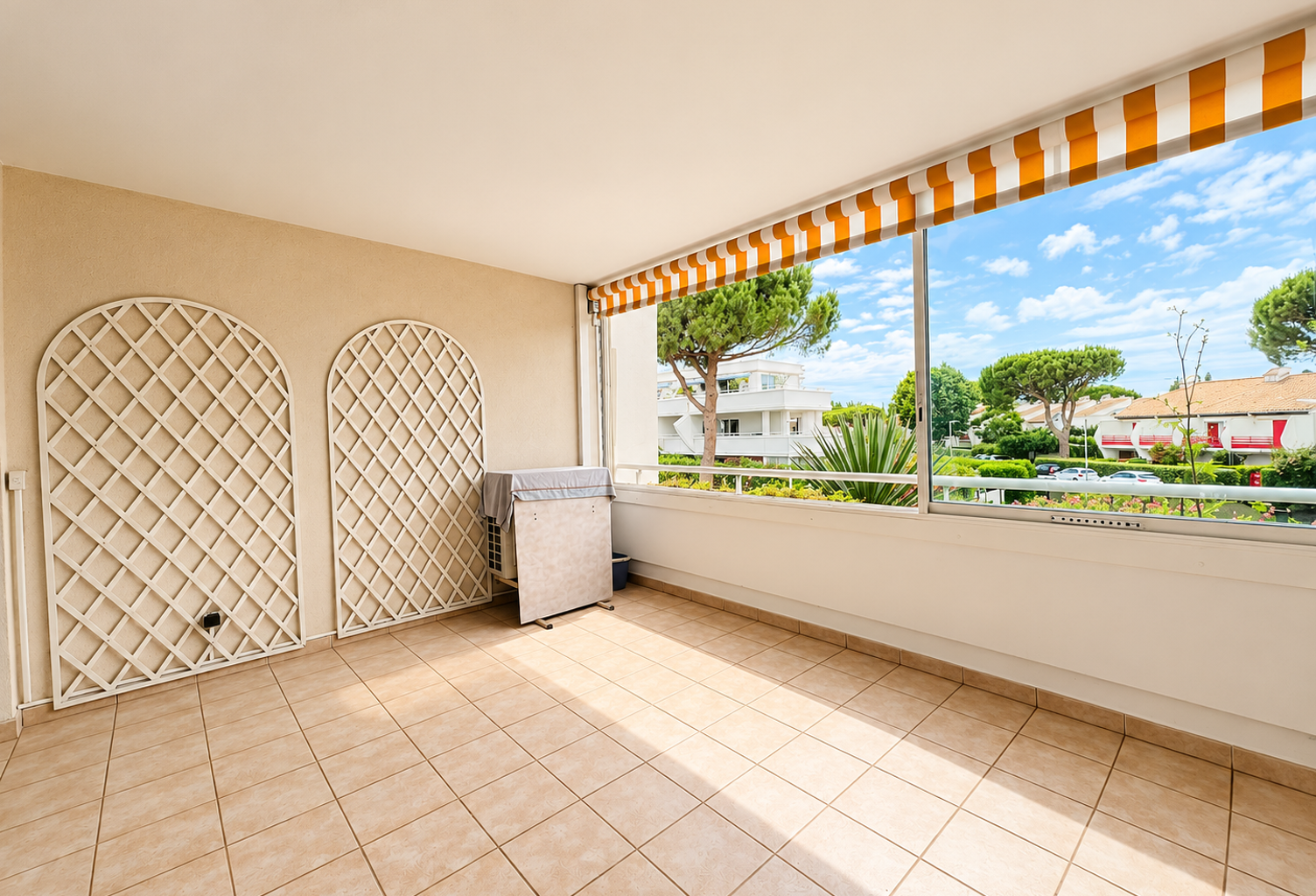 Appartement au GOLF, T3-T4 de 88.76 m2 avec Parking — photo 1