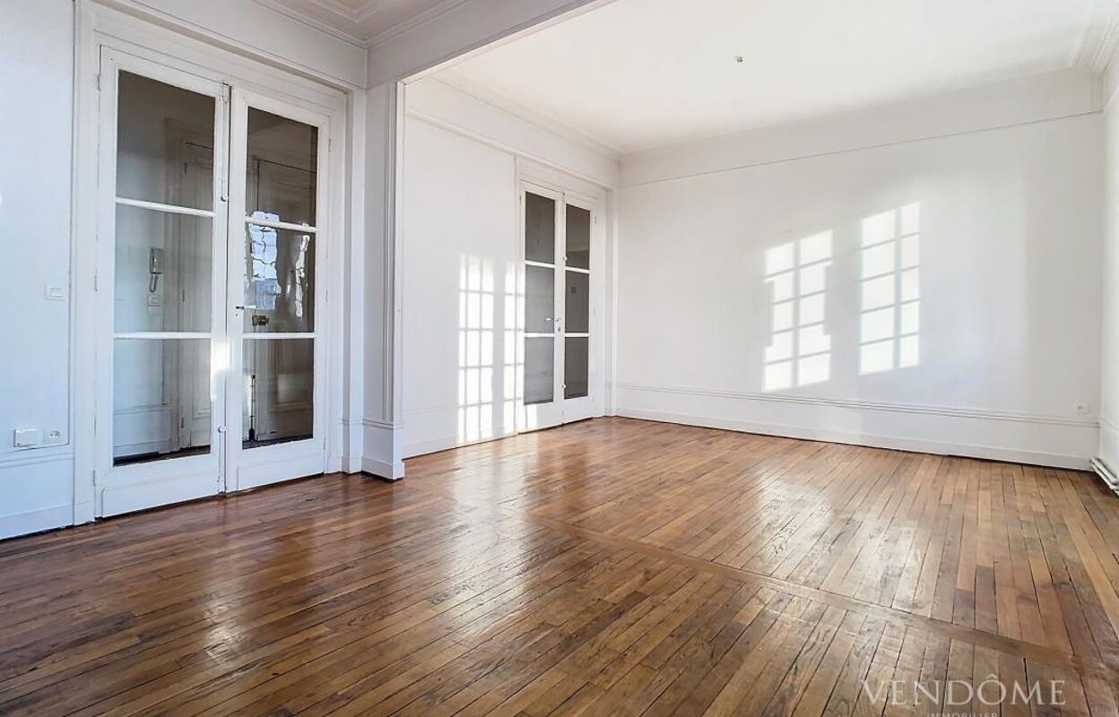 appartement 3 pièces 84 m2 à vendre à Lille (59000)