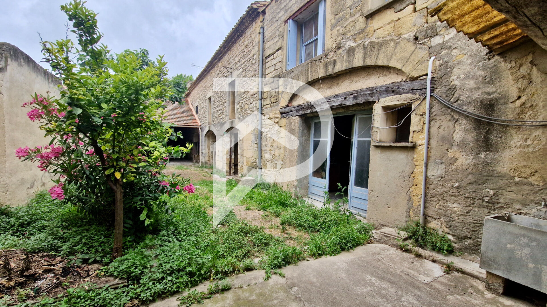 Villa / Maison 6 pièces  à vendre Saint-Laurent-d'Aigouze 30220