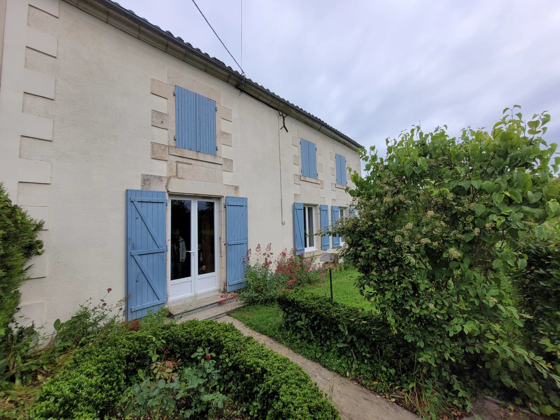 Vente Maison 163m² 6 Pièces à Saint-Hilaire-la-Palud (79210) - Arthurimmo
