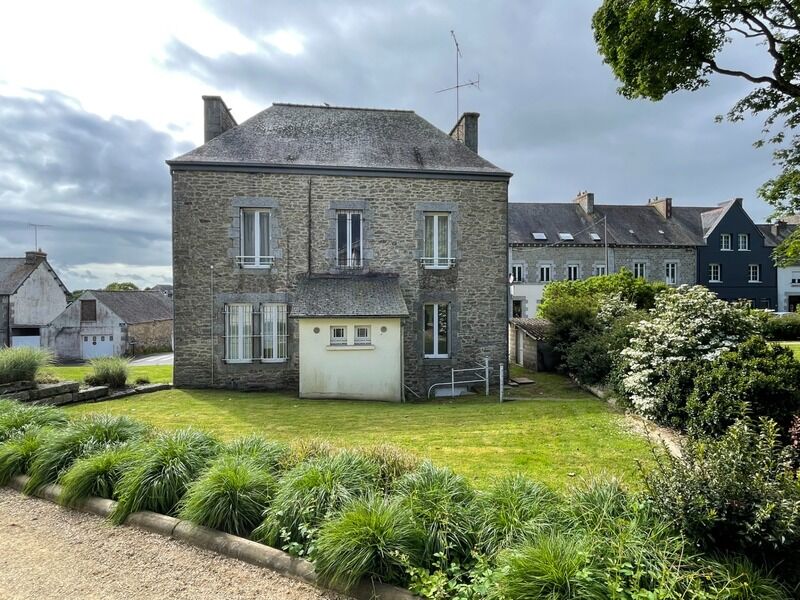 Villa / Maison 7 pièces  à vendre Saint-Nicolas-du-Pélem 22480