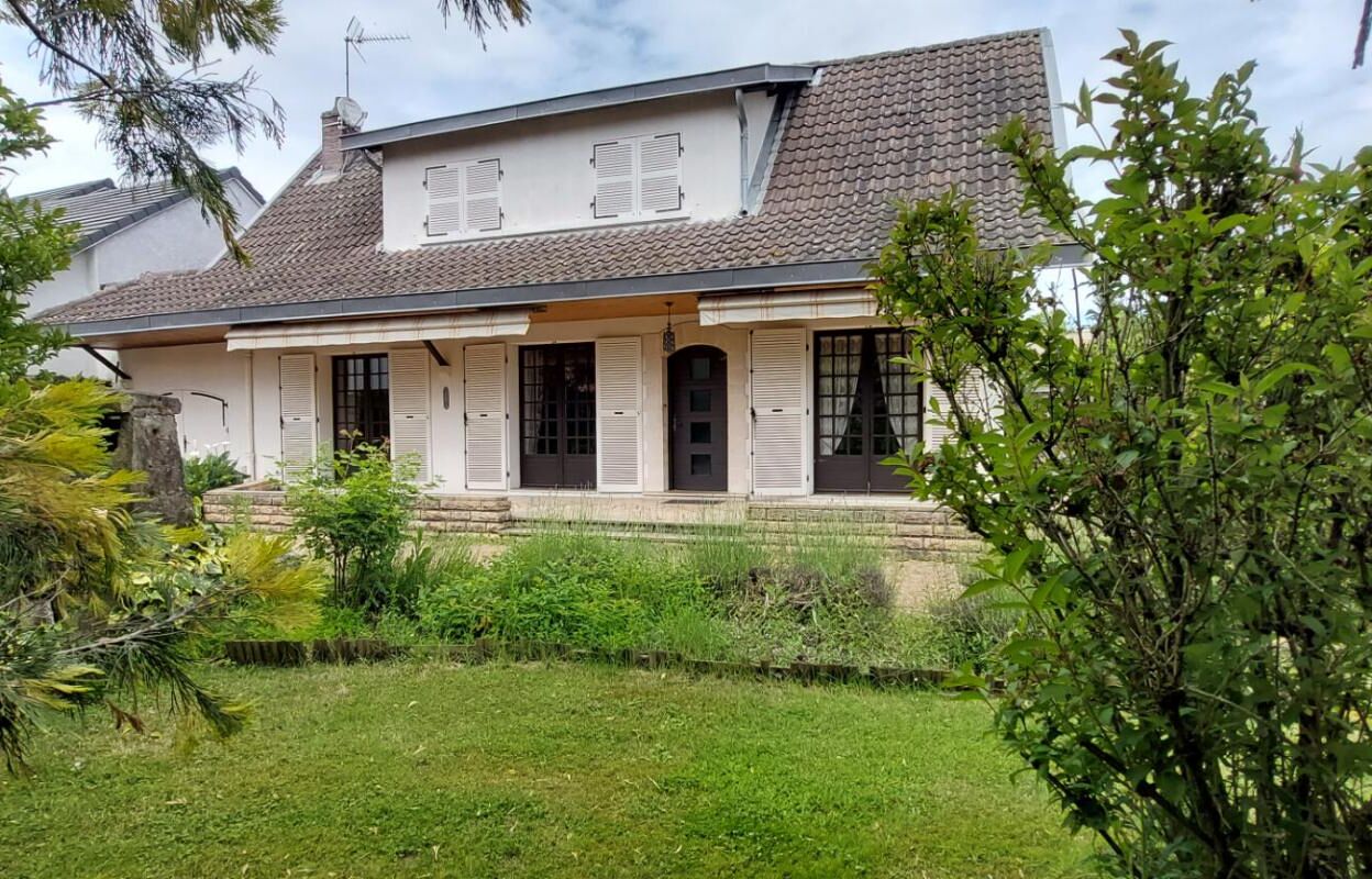 maison 5 pièces 128 m2 à vendre à Gourdon (71300)