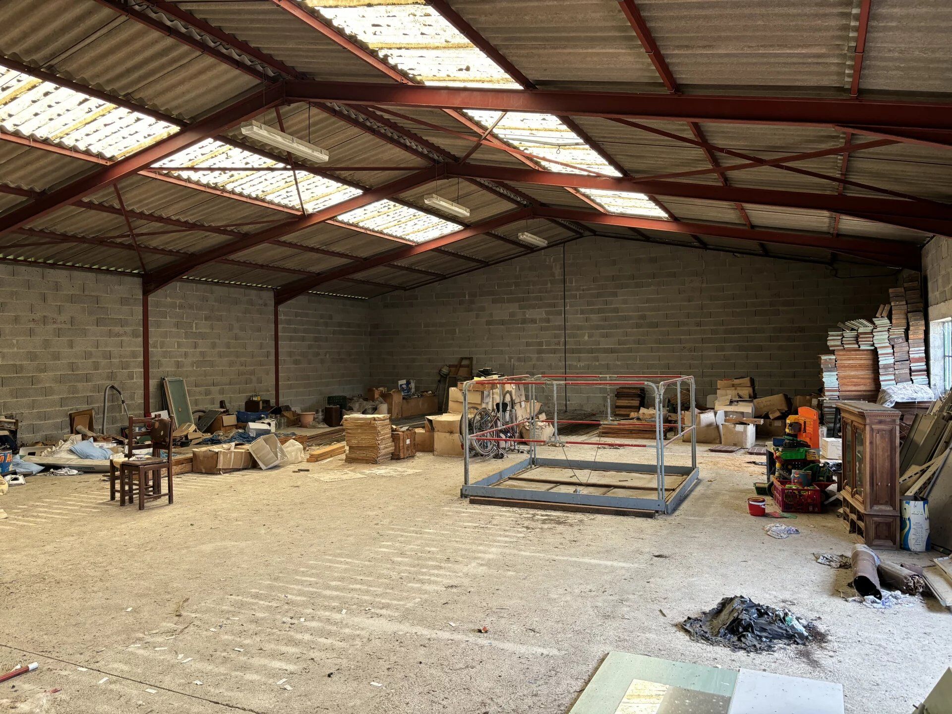 Photo Entrepots proche rn4 image 1/4