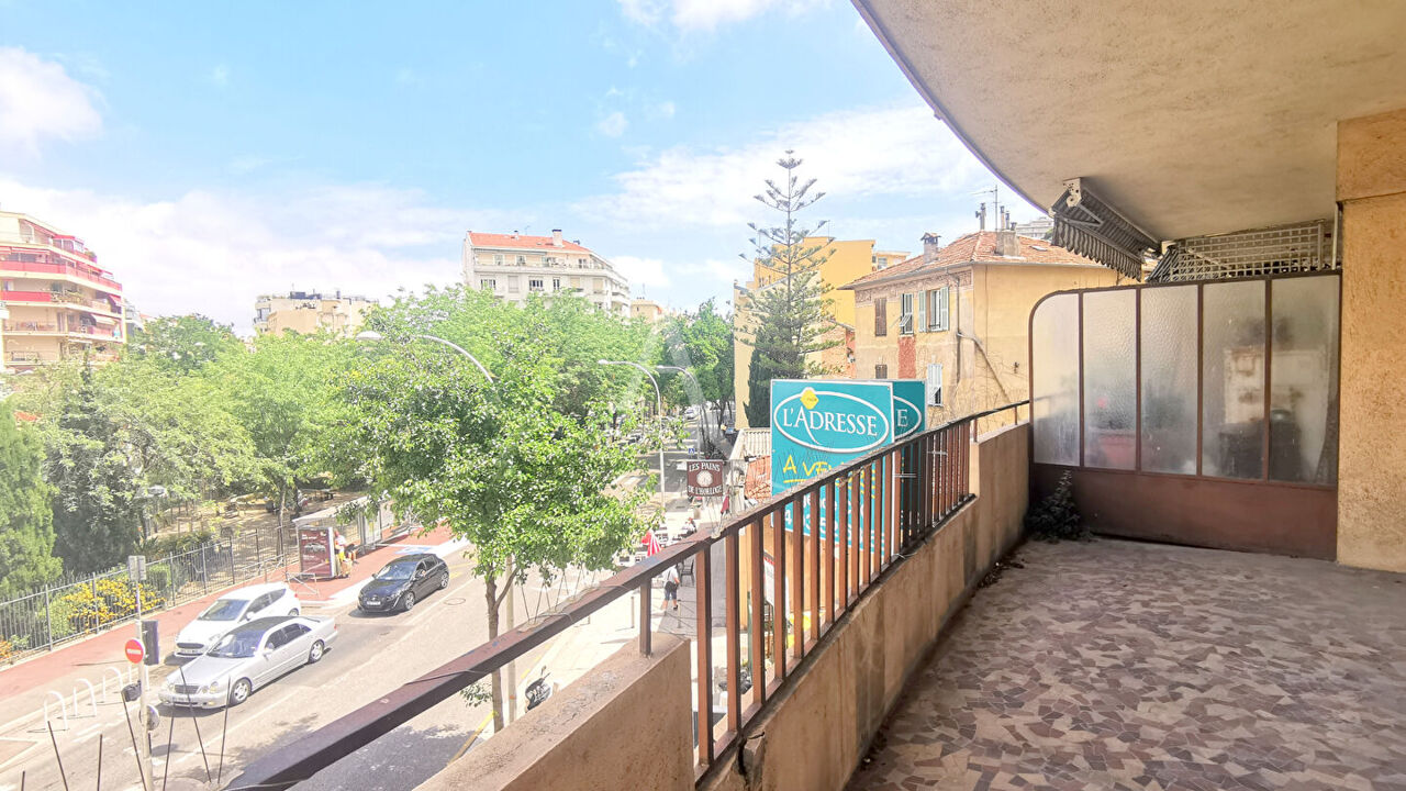 appartement 2 pièces 54 m2 à vendre à Nice (06100)