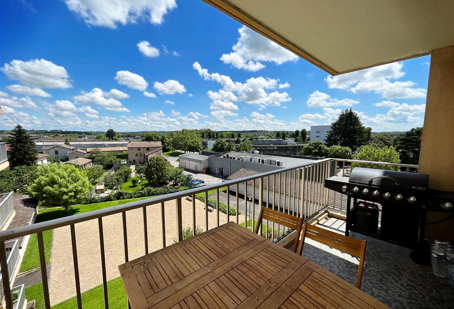 Appartement T5 avec balcon — photo 1