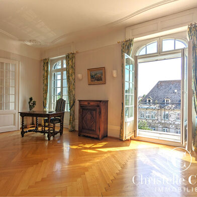 Appartement 6 pièces 169 m²