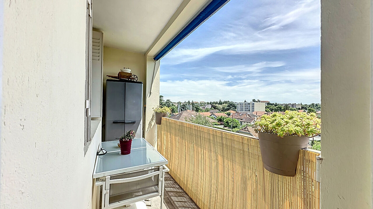 appartement 4 pièces 72 m2 à vendre à Bron (69500)