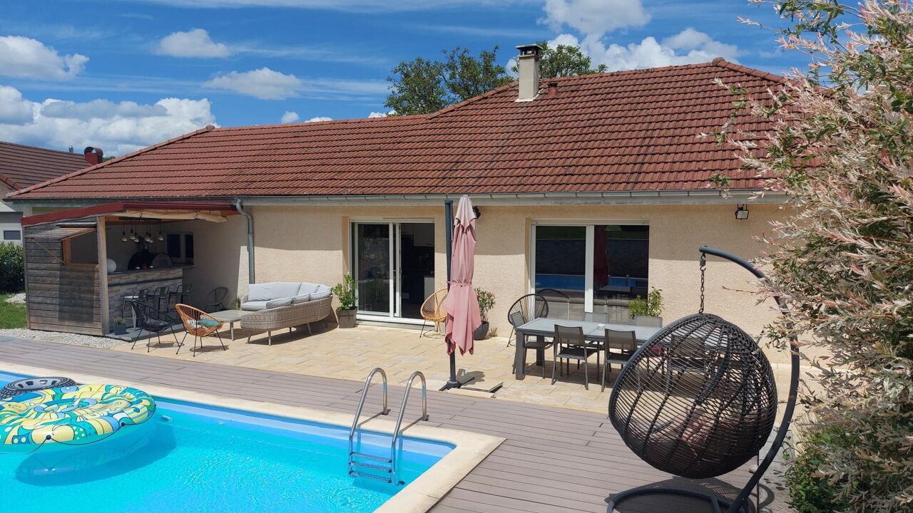 maison 5 pièces 121 m2 à vendre à Ornans (25290)