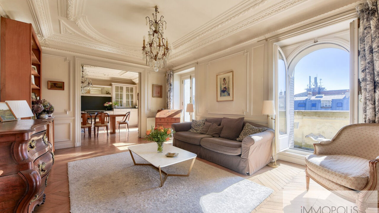 appartement 6 pièces 127 m2 à vendre à Paris 18 (75018)