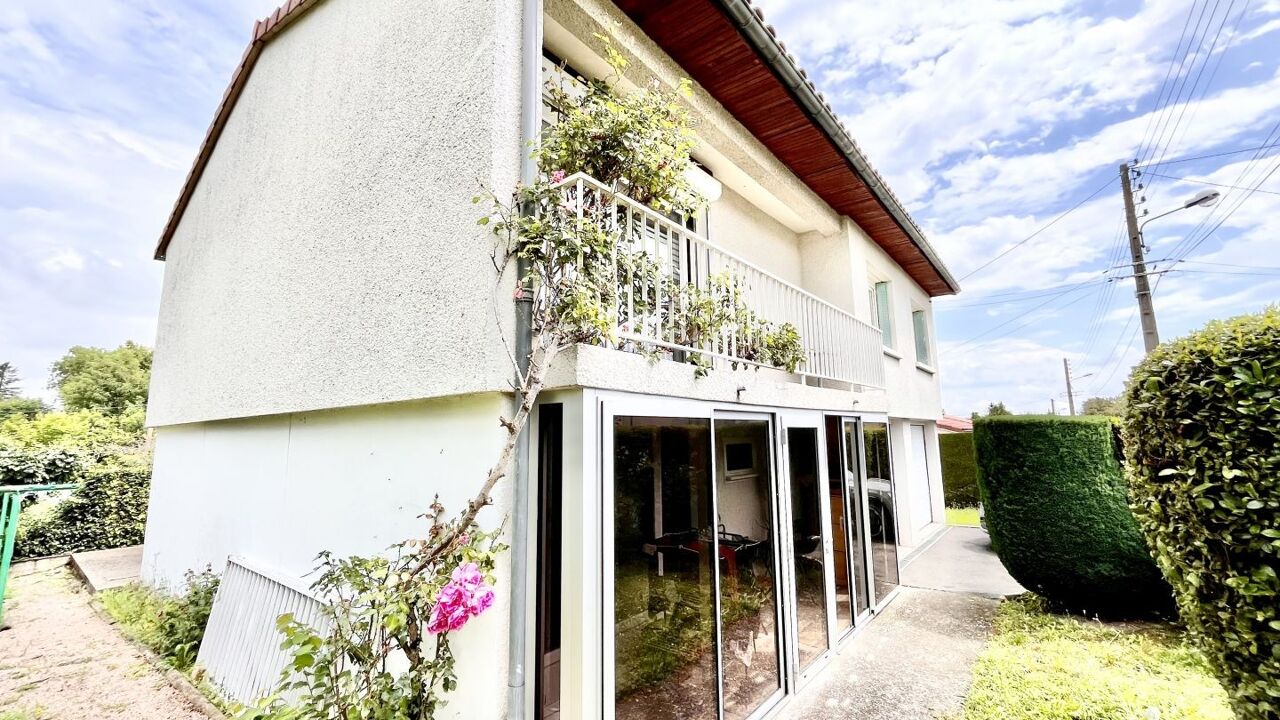 maison 8 pièces 140 m2 à vendre à Mozac (63200)