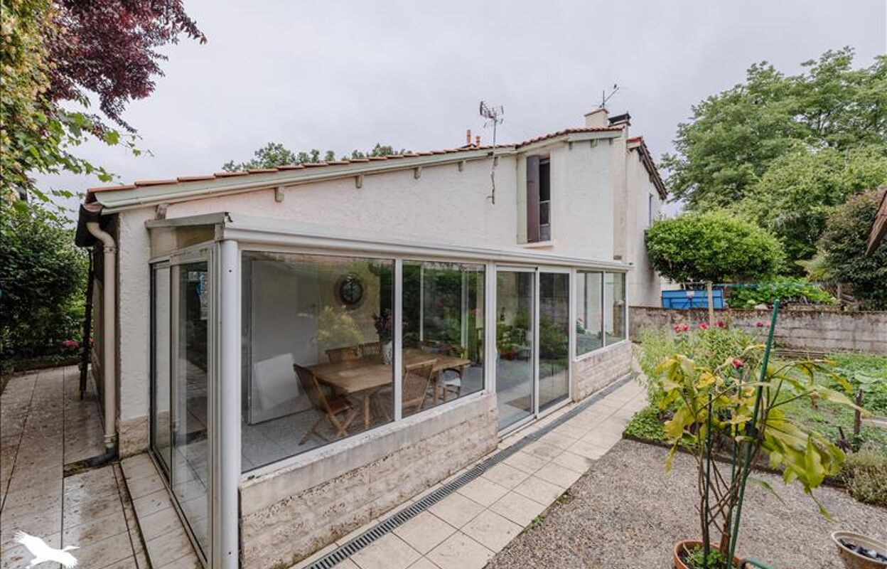 maison 5 pièces 94 m2 à vendre à Saint-Médard-en-Jalles (33160)