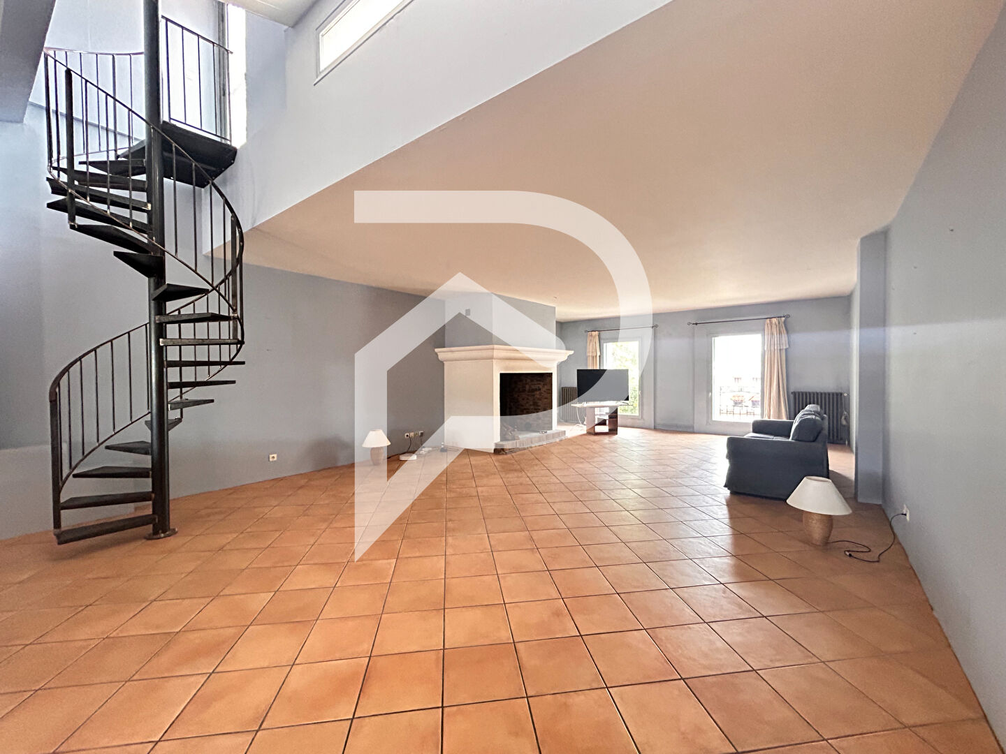 Villa / Maison 12 pièces  à vendre Aigues-Mortes 30220